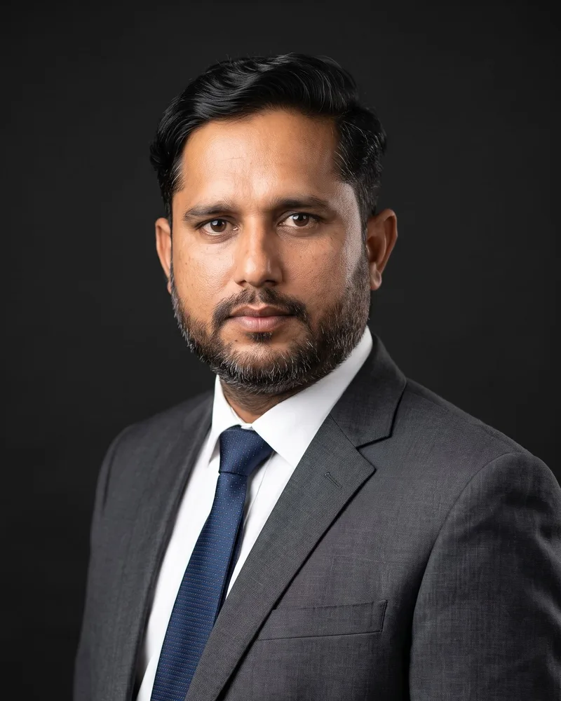 Muzammil Hussain, Property Consultant